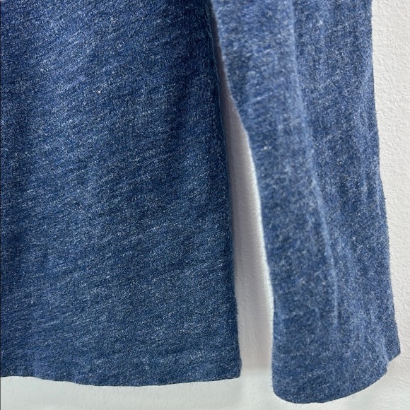 L.L. Bean Women's Navy Long Sleeve Top Size Small 100% Cotton Blue Pocket Staple - Picture 5 of 6